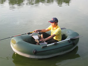 龙圩充气皮划艇钓鱼